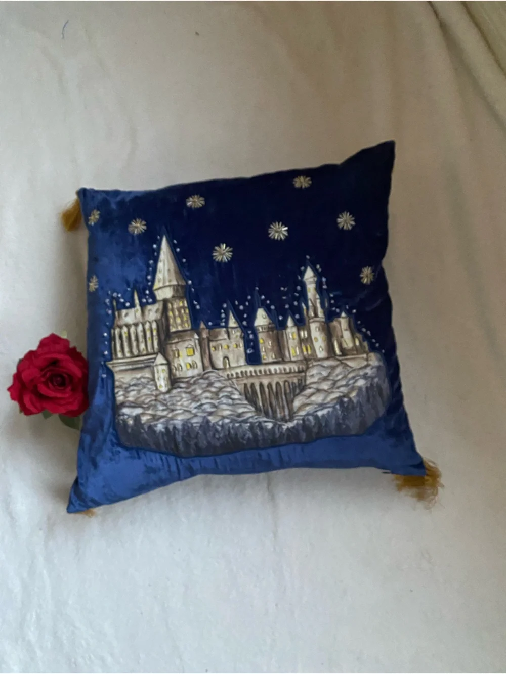 Pottery Barn Harry Potter Hogwarts Castle pillow w/ insert